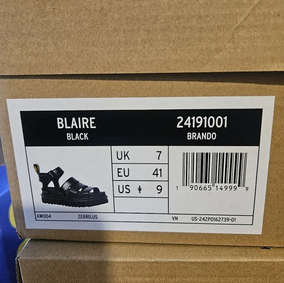 DR. MARTENS BLAIRE SANDAL: BLACK: NEW IN BOX: SIZE 9 - Picture 4 of 4